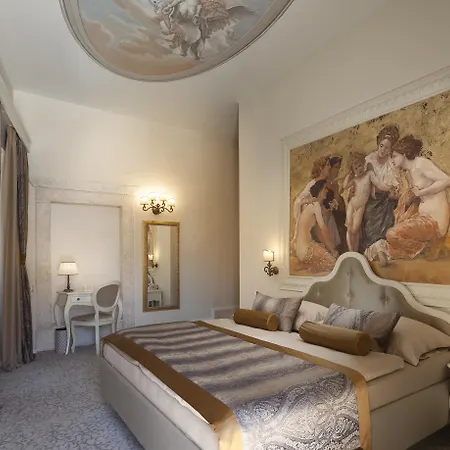 Hotel Heritage Life Palace 4*