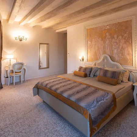 Heritage Life Palace Hotel 4*