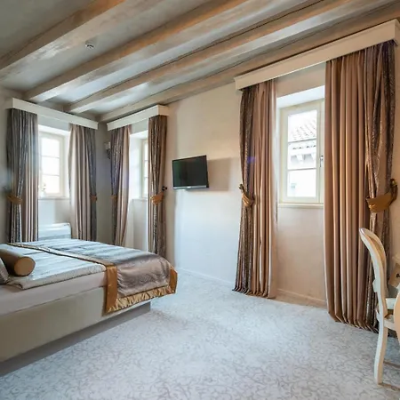 Heritage Life Palace Hotell 4*