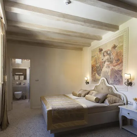 מלון Heritage Life Palace