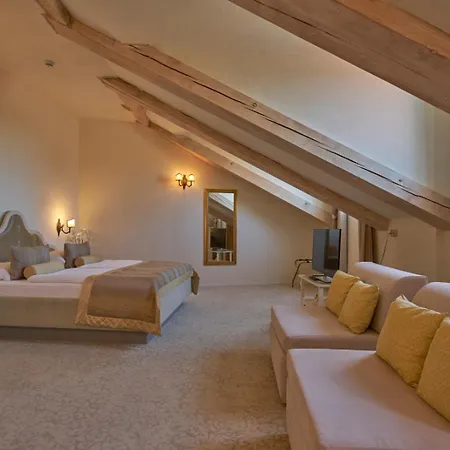 Heritage Life Palace