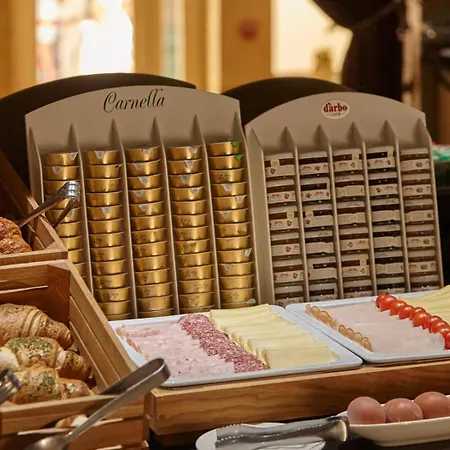 Hotel Heritage Life Palace 4*