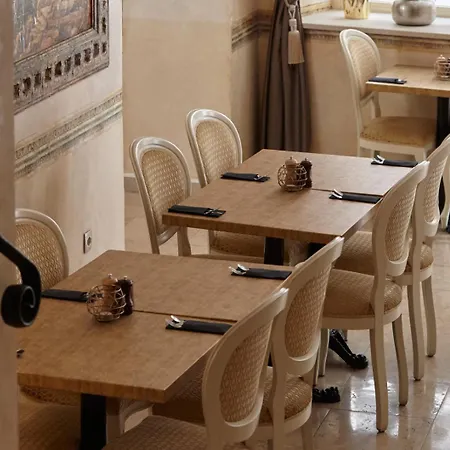 Hotell Heritage Life Palace 4*