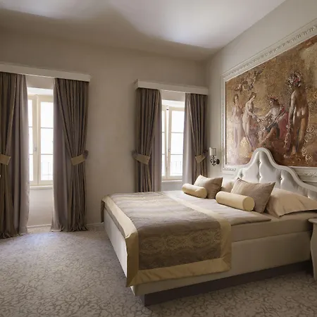 Hotell Heritage Life Palace