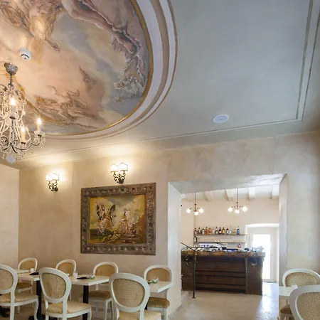 Ξενοδοχείο Heritage Life Palace 4*