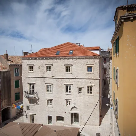 Hotel Heritage Life Palace