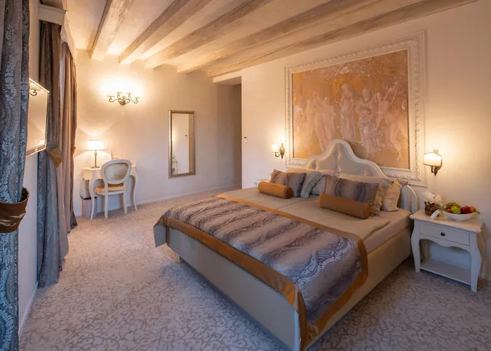 Heritage Life Palace Hotel 4*