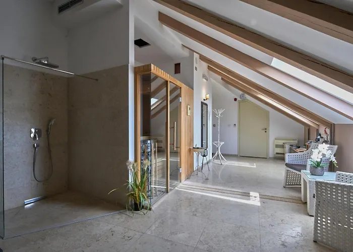 Heritage Life Palace