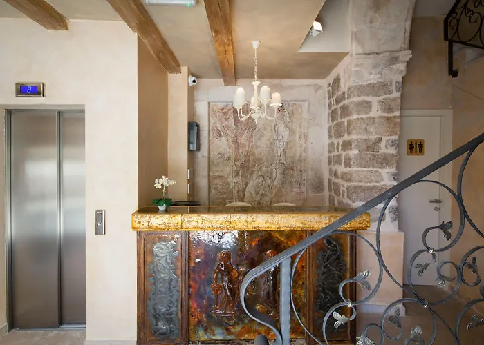 Hotel Heritage Life Palace