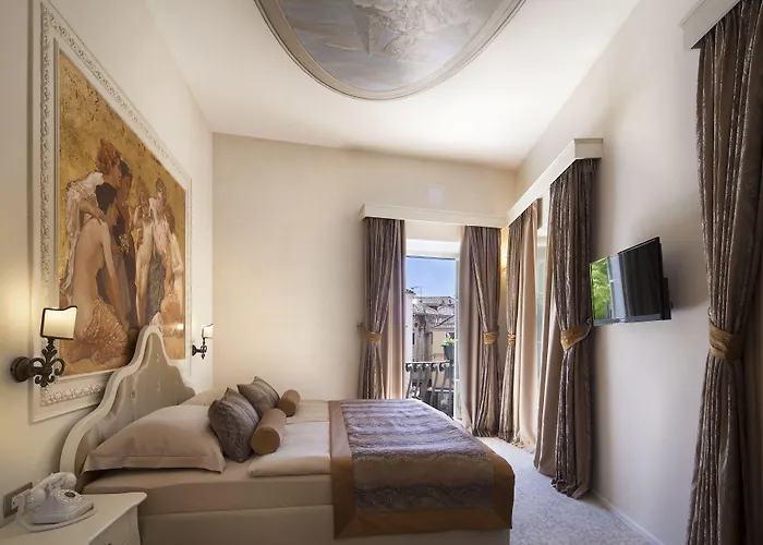 Heritage Life Palace Hotel 4*