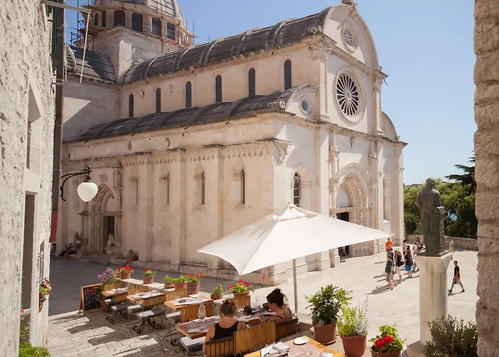 Heritage Life Palace