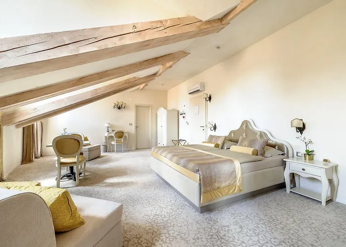 Heritage Life Palace Szálloda 4*